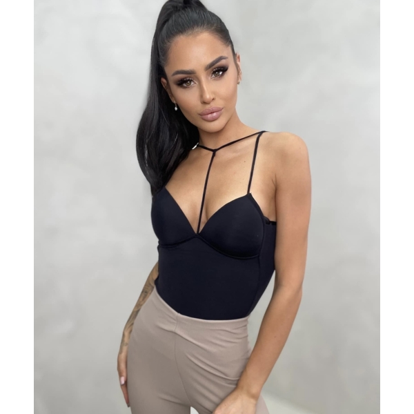 Top perfect look black